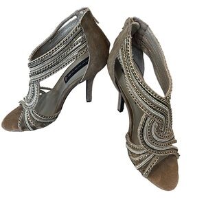 Like New!! STUNNING!!! Steve Madden “Veleri” Taupe Heels, Size 7